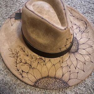 Engraved sunflower sun hat